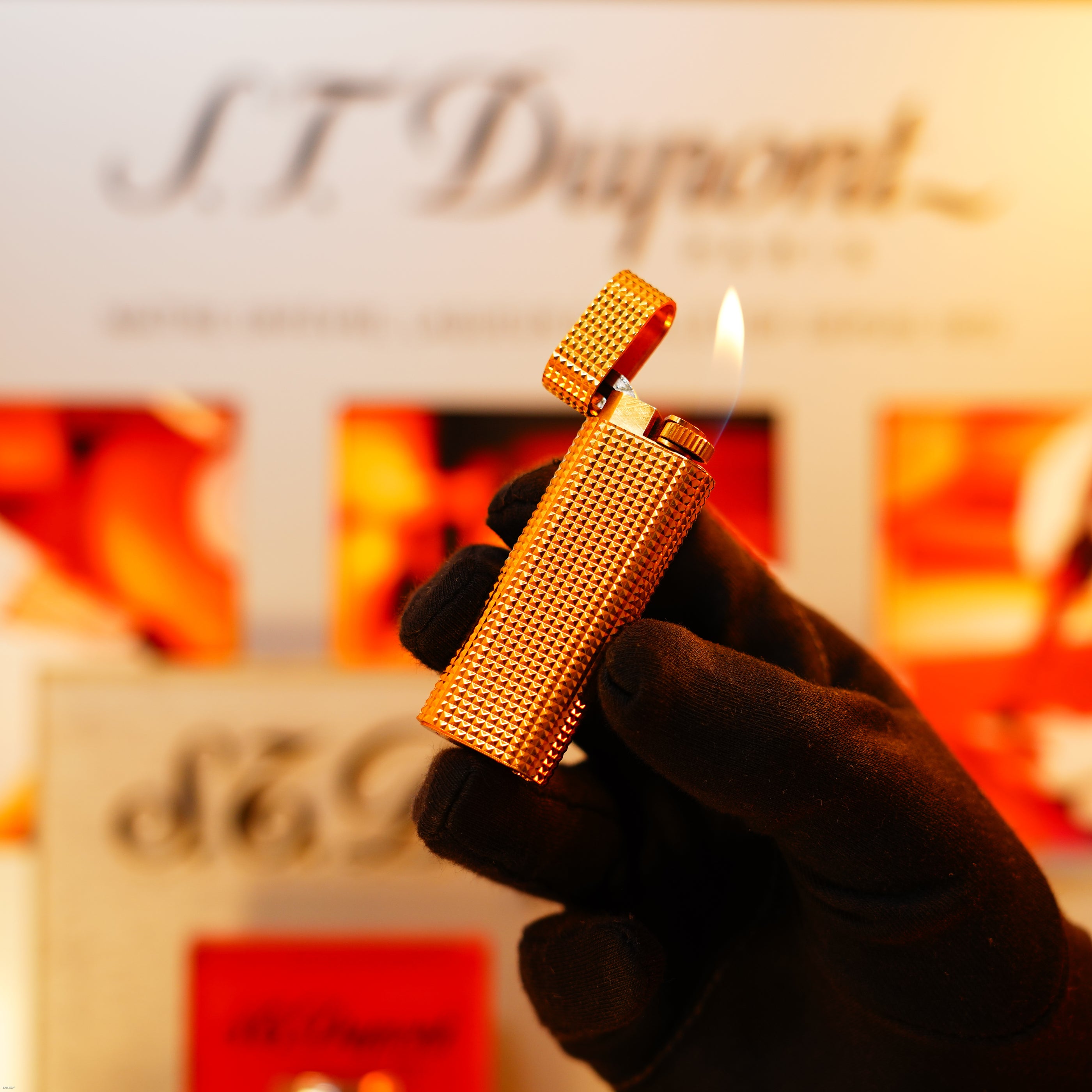 Vintage 1980 Cartier Lighter – Heavy 24K Gold Finish “Modern Diamond Pattern”, Rare Full Set with Box & Papers