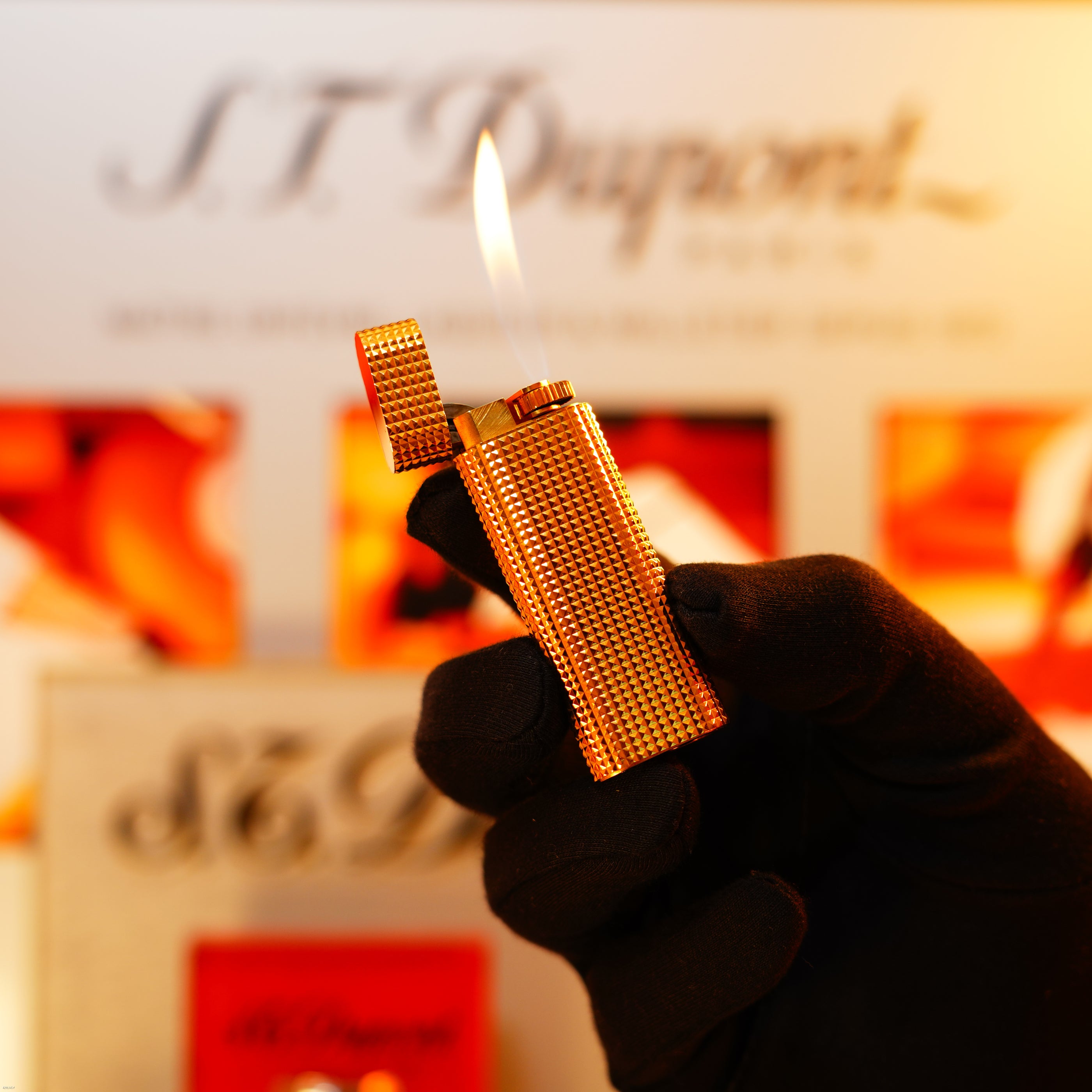 Vintage 1980 Cartier Lighter – Heavy 24K Gold Finish “Modern Diamond Pattern”, Rare Full Set with Box & Papers