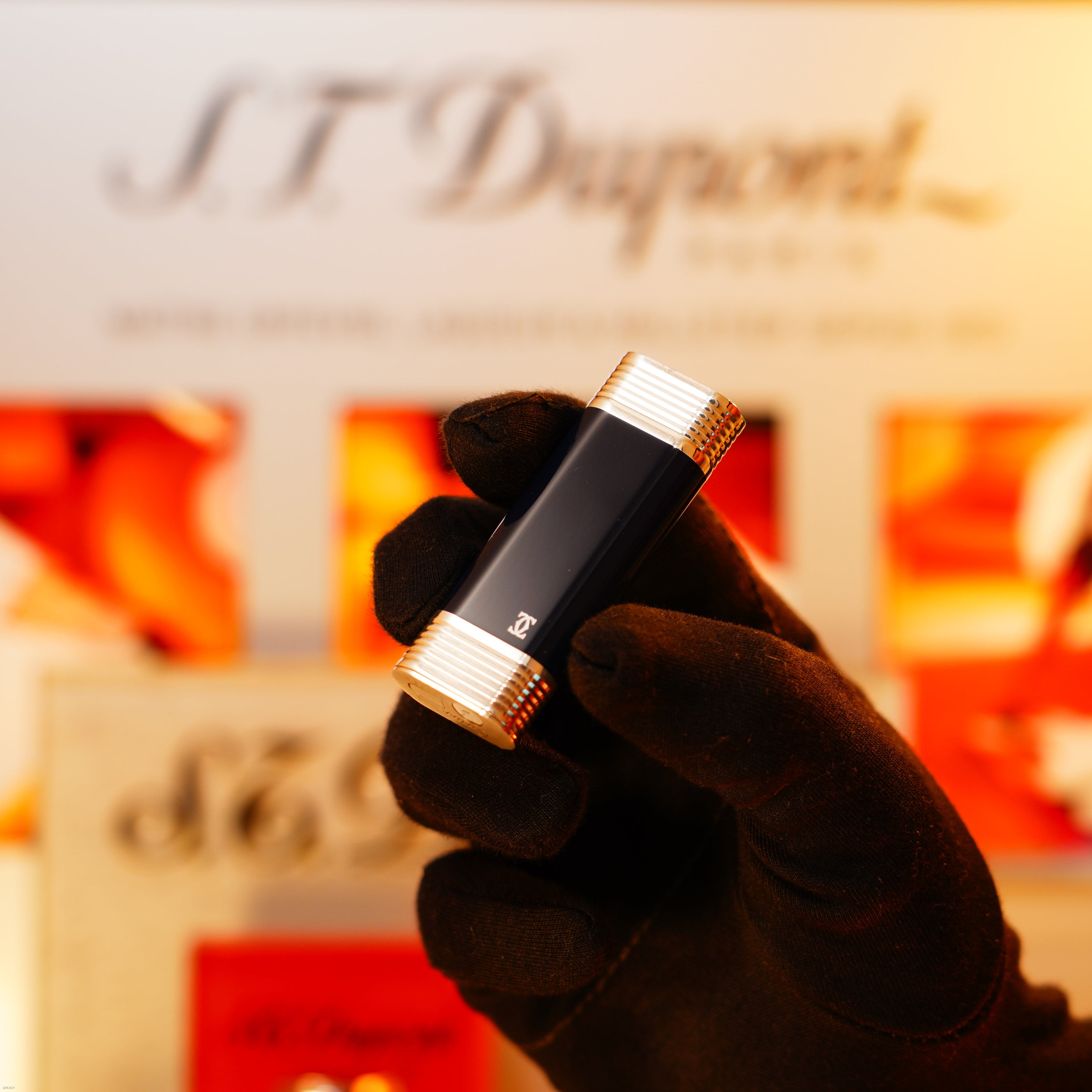 Vintage 1970 Cartier Solid 925 Silver Lighter – Natural Dark‑Blue Lacquer, Extremely Rare Early Model, Large Red Display Box & Papers, Good Condition