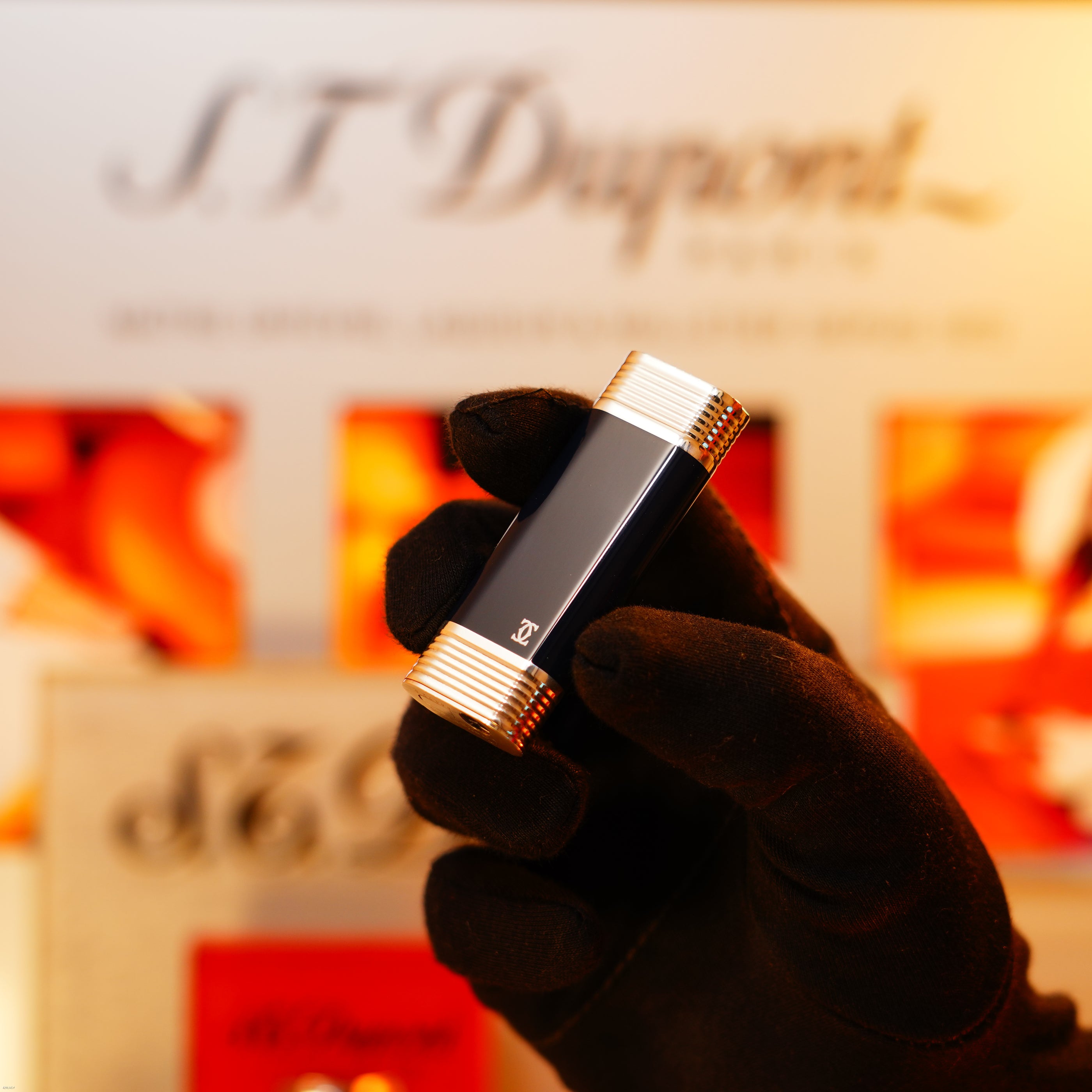 Vintage 1970 Cartier Solid 925 Silver Lighter – Natural Dark‑Blue Lacquer, Extremely Rare Early Model, Large Red Display Box & Papers, Good Condition