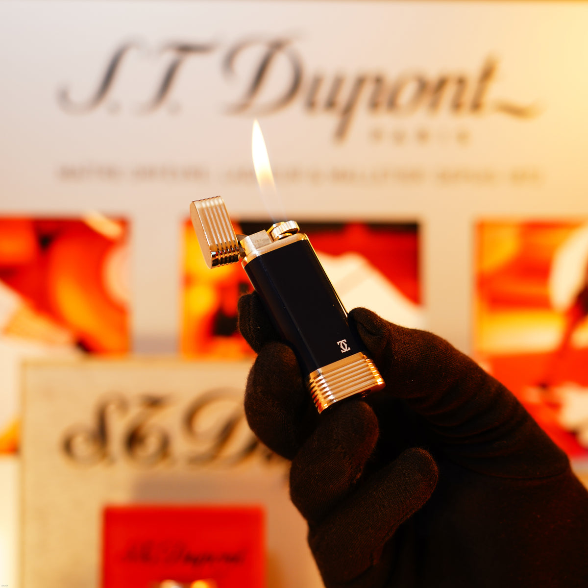 Vintage 1970 Cartier Solid 925 Silver Lighter – Natural Dark‑Blue Lacquer, Extremely Rare Early Model, Large Red Display Box & Papers, Good Condition