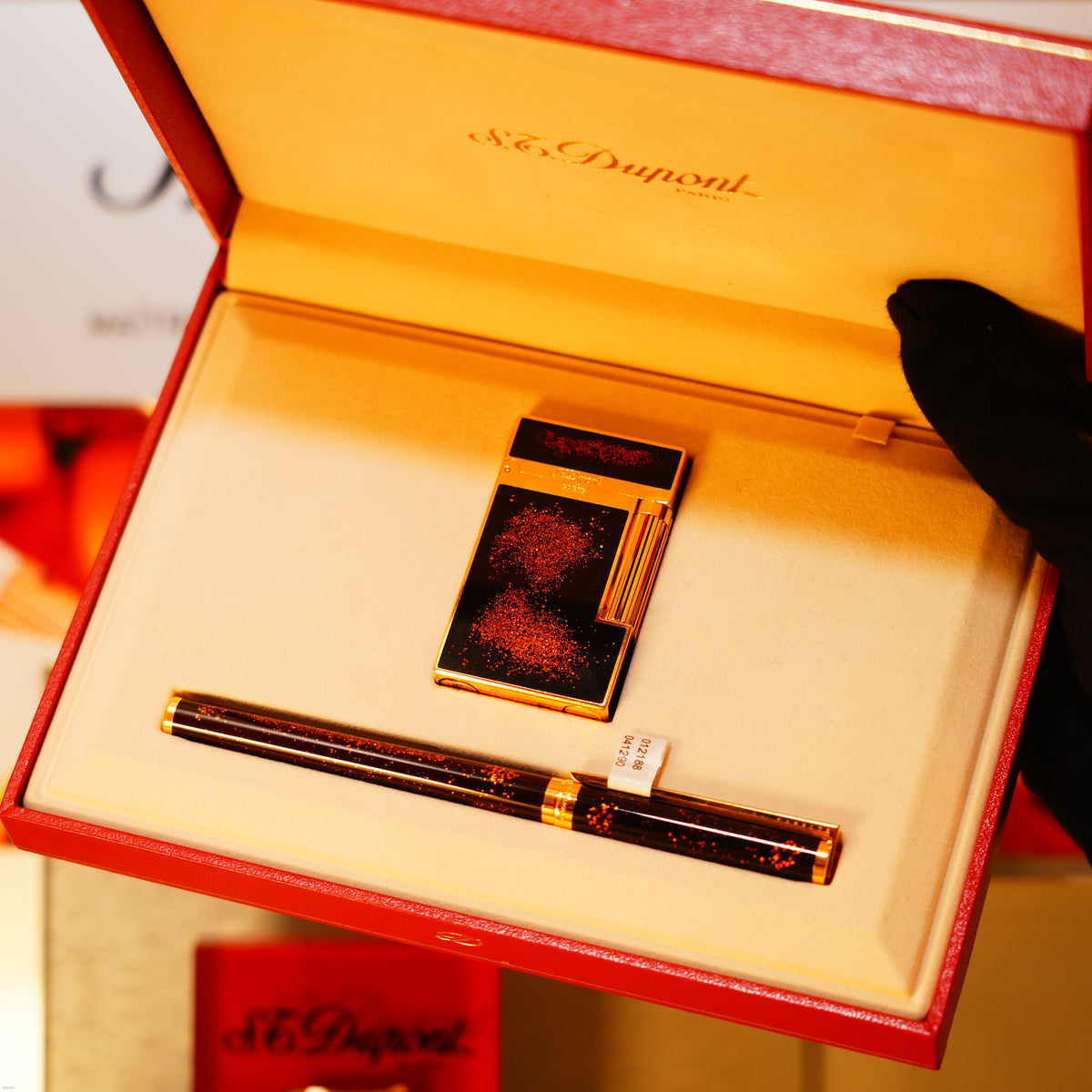 Vintage 1980 S.T. Dupont “Gold Dust Lacquer” Collector Set – Heavy 24K Gold‑Finish Ligne 2 Lighter & Fountain Pen with 18K Solid Gold Nib, Full Presentation Set