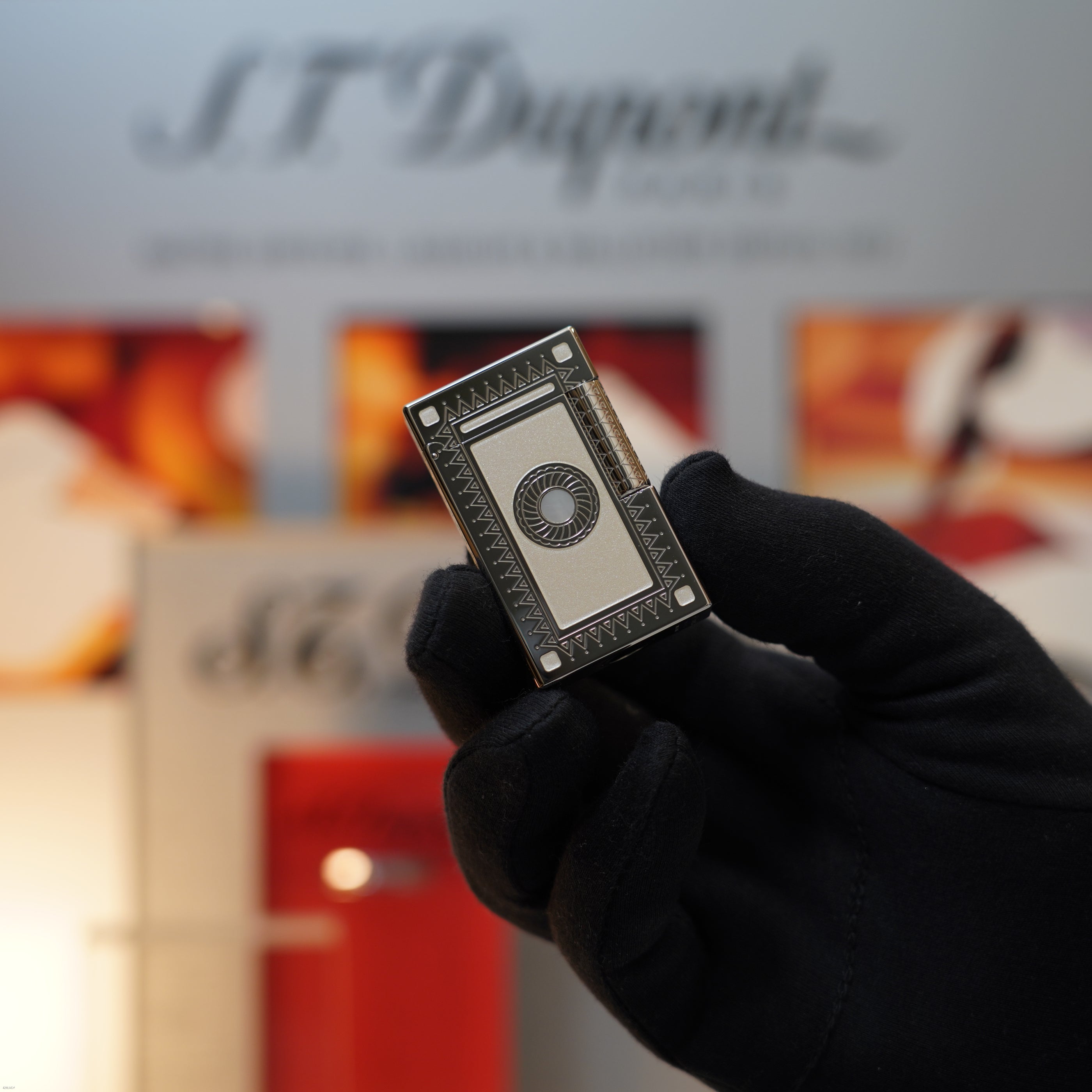 Vintage 2005 S.T. Dupont “Shaman” Limited Edition Heavy Platinum Mother‑of‑Pearl White Natural Lacquer Large Ligne 1 Lighter