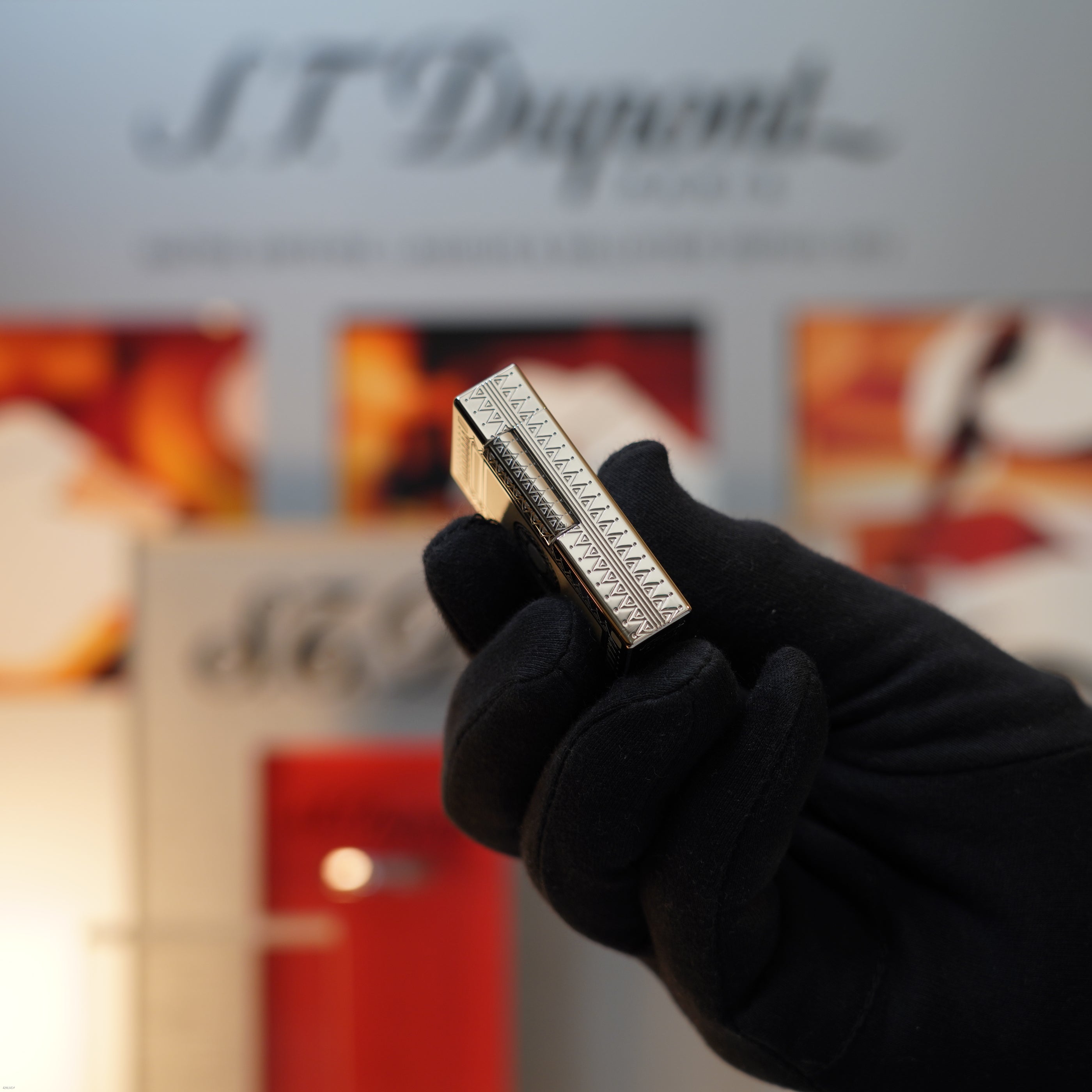 Vintage 2005 S.T. Dupont “Shaman” Limited Edition Heavy Platinum Mother‑of‑Pearl White Natural Lacquer Large Ligne 1 Lighter