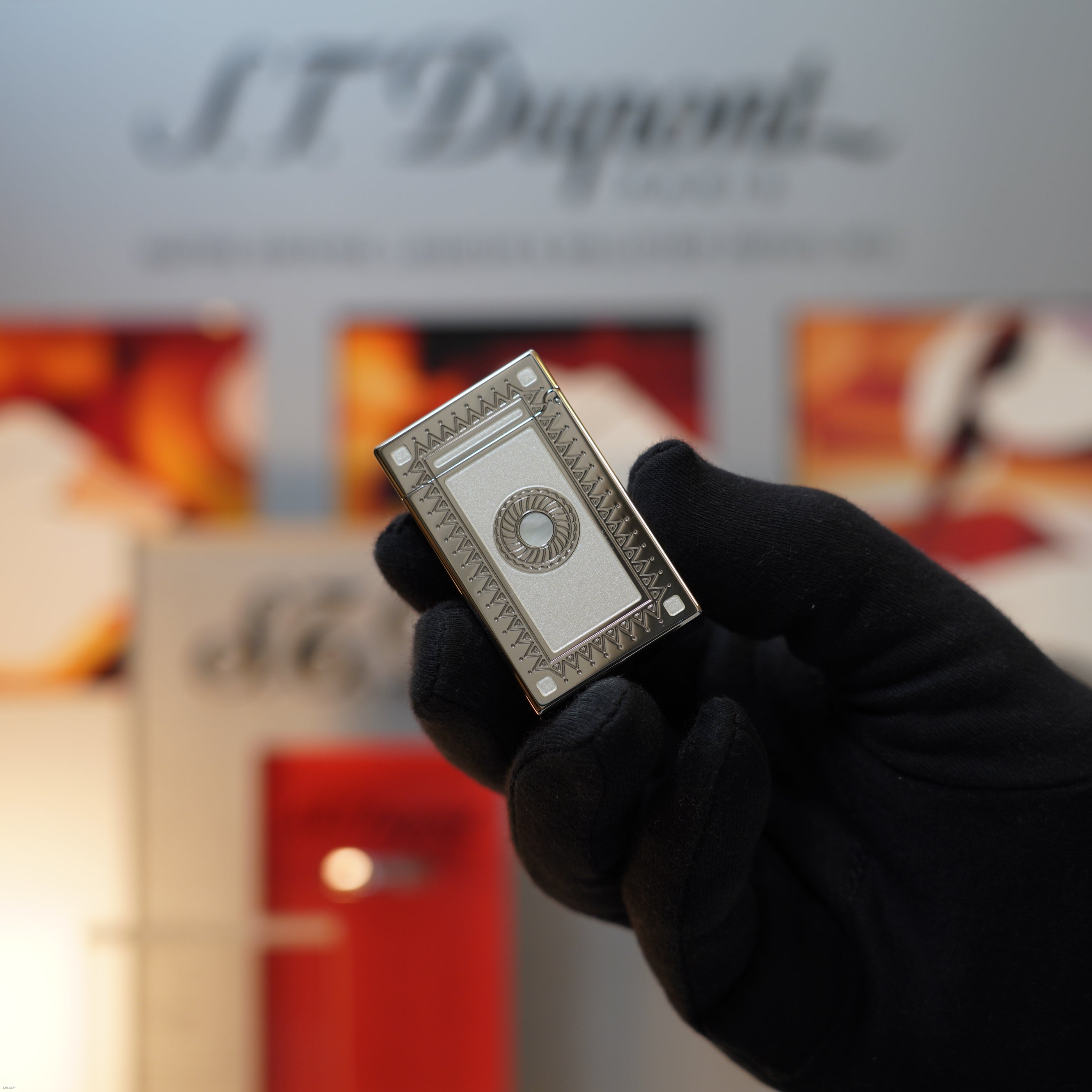 Vintage 2005 S.T. Dupont “Shaman” Limited Edition Heavy Platinum Mother‑of‑Pearl White Natural Lacquer Large Ligne 1 Lighter