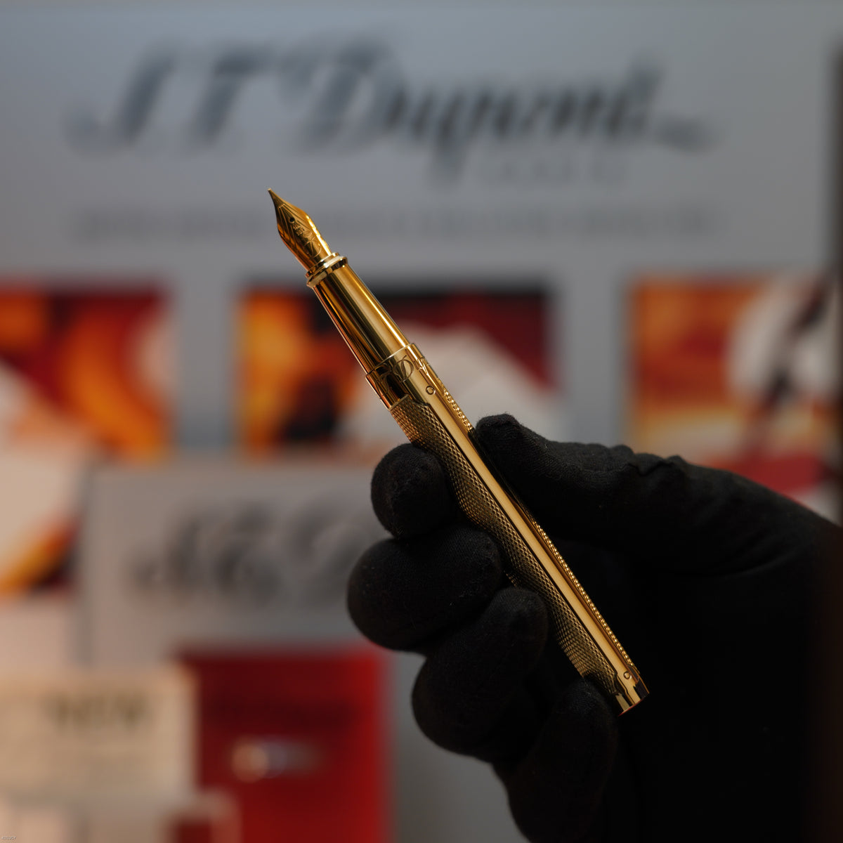 Vintage 2016 S.T. Dupont Humphrey Bogart Limited Edition Ligne 2 Large Gold Lighter & Fountain Pen Set – Mint Full Set