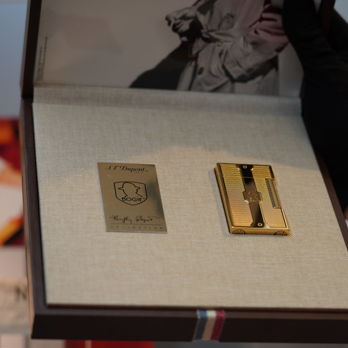 Vintage 2016 S.T. Dupont Humphrey Bogart Limited Edition Ligne 2 Large Gold Lighter & Fountain Pen Set – Mint Full Set