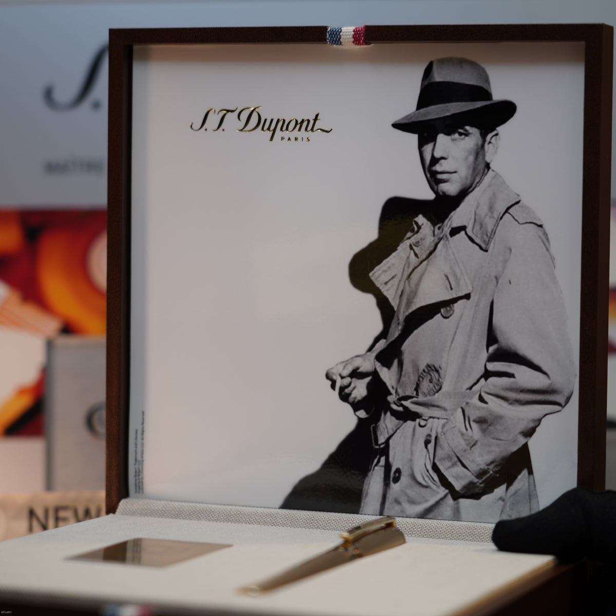 Vintage 2016 S.T. Dupont Humphrey Bogart Limited Edition Ligne 2 Large Gold Lighter & Fountain Pen Set – Mint Full Set