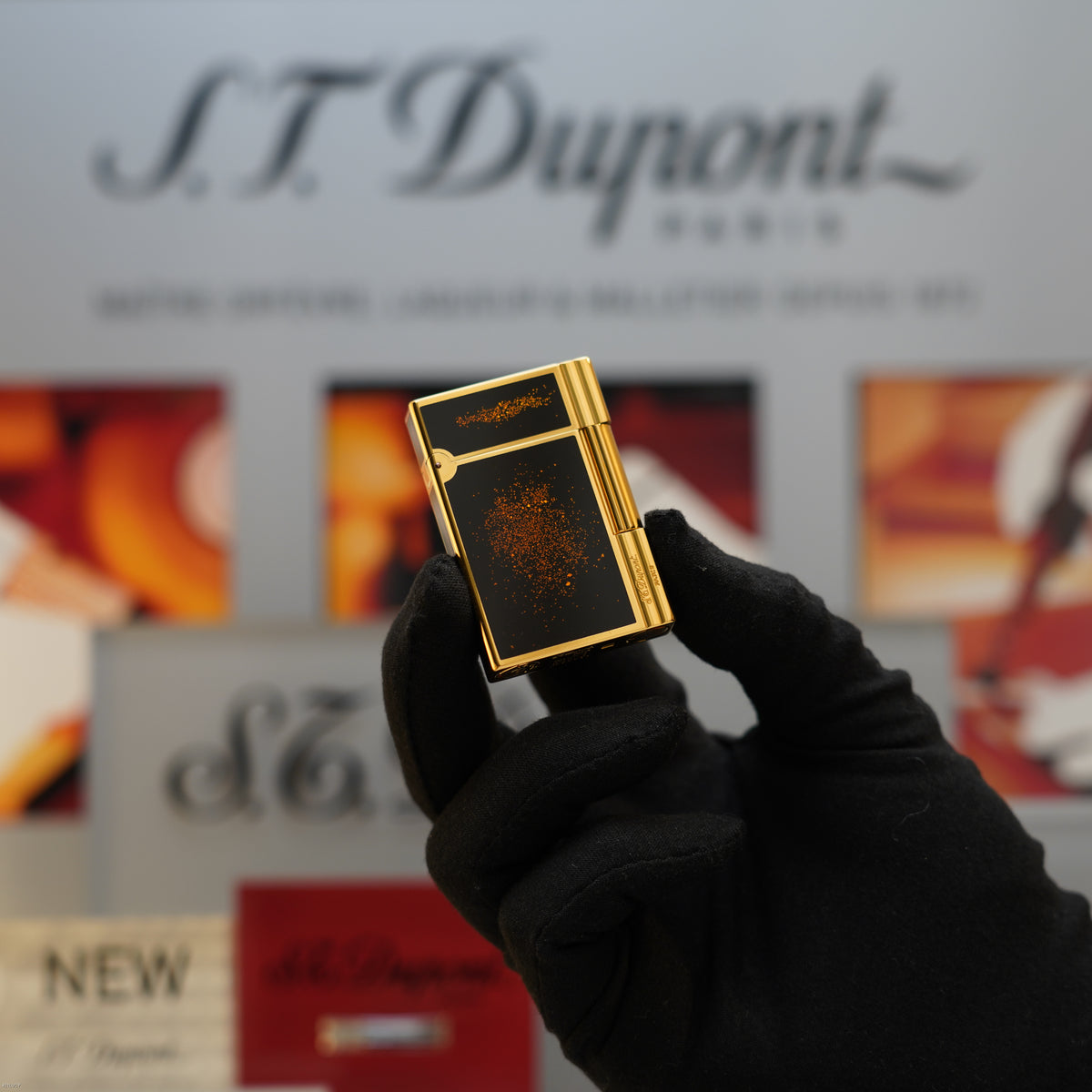 Vintage January 1994 S.T. Dupont Gatsby Ligne 2 Black Lacquer Gold Powder 24K Gold Finish Lighter – Mint Full Set