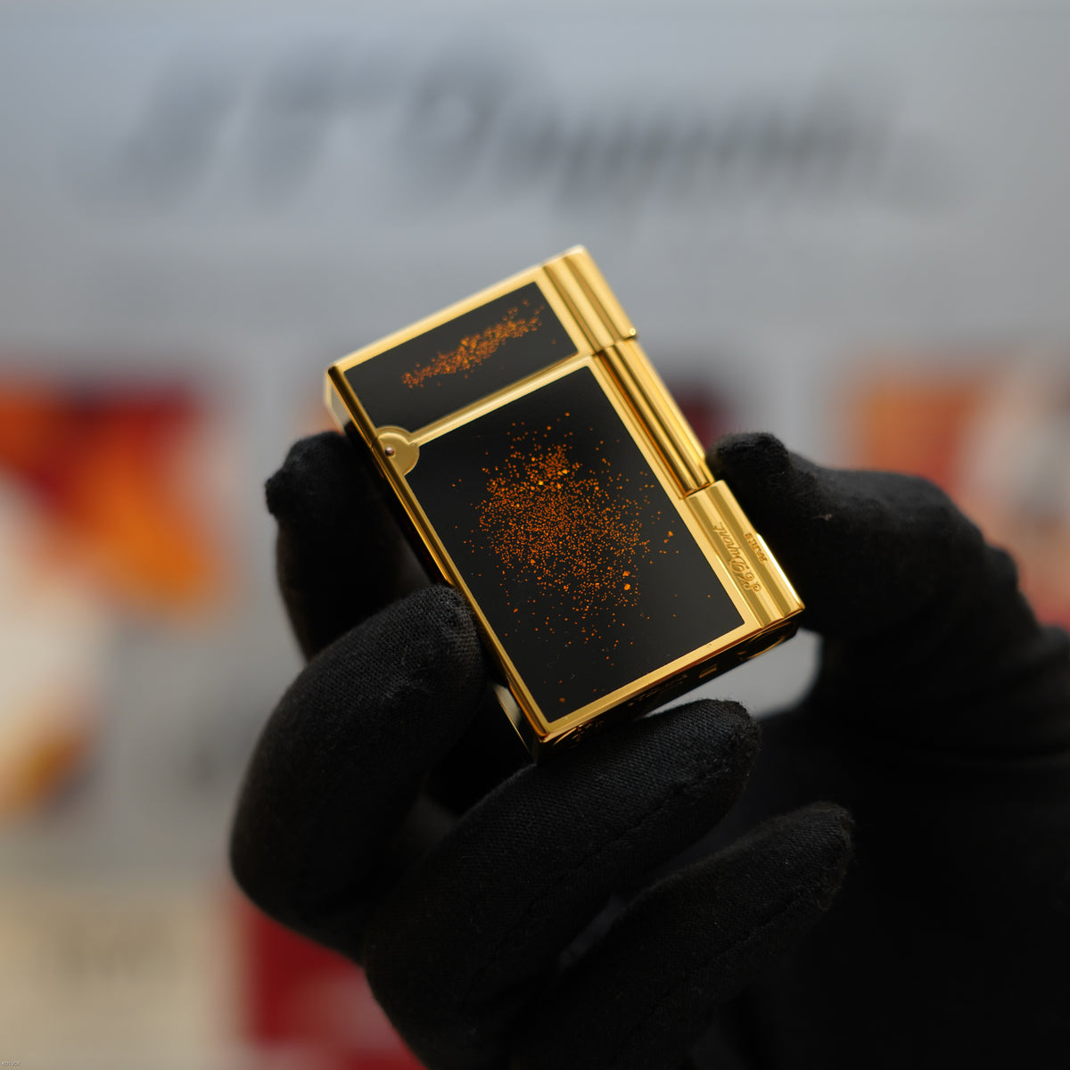 Vintage January 1994 S.T. Dupont Gatsby Ligne 2 Black Lacquer Gold Powder 24K Gold Finish Lighter – Mint Full Set