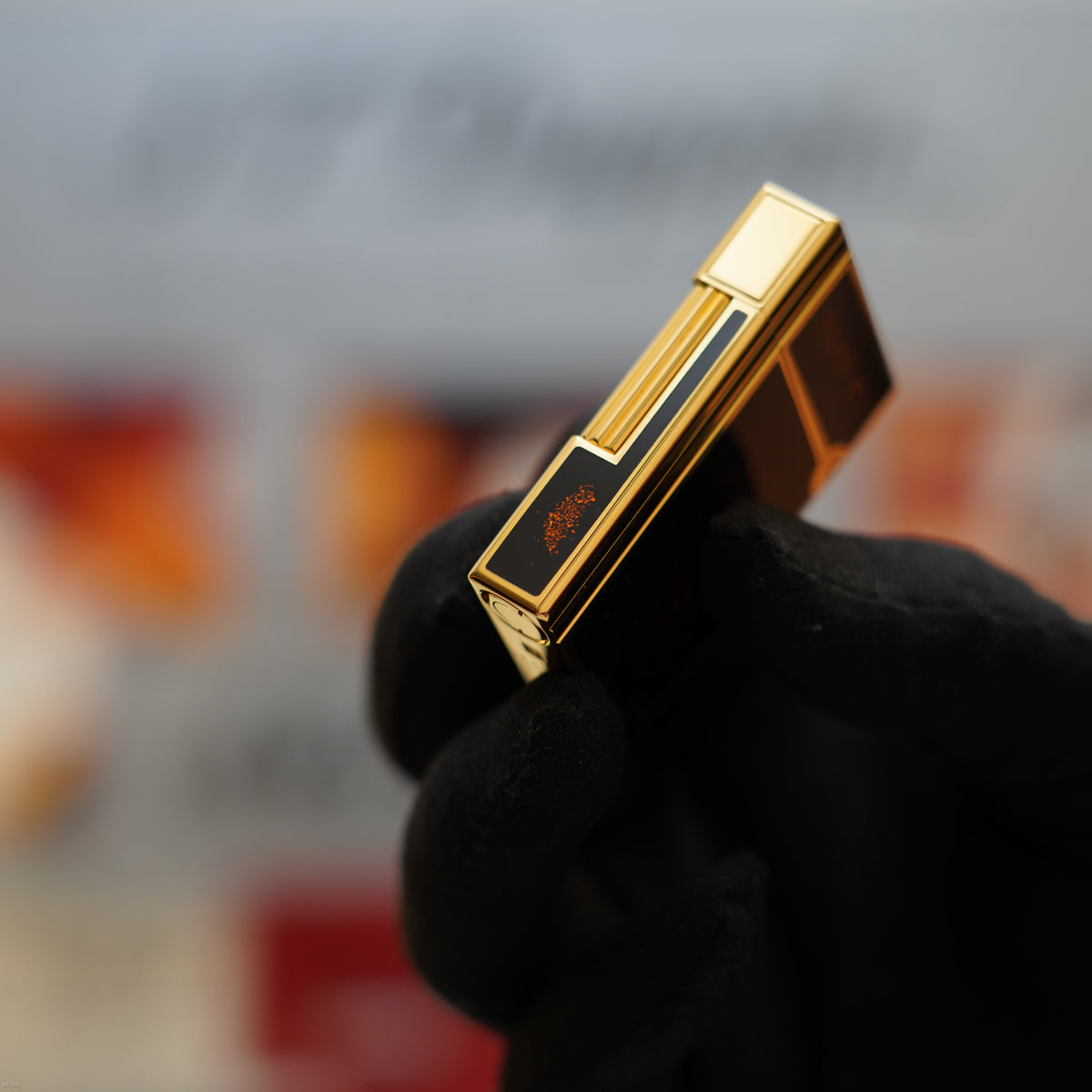 Vintage January 1994 S.T. Dupont Gatsby Ligne 2 Black Lacquer Gold Powder 24K Gold Finish Lighter – Mint Full Set