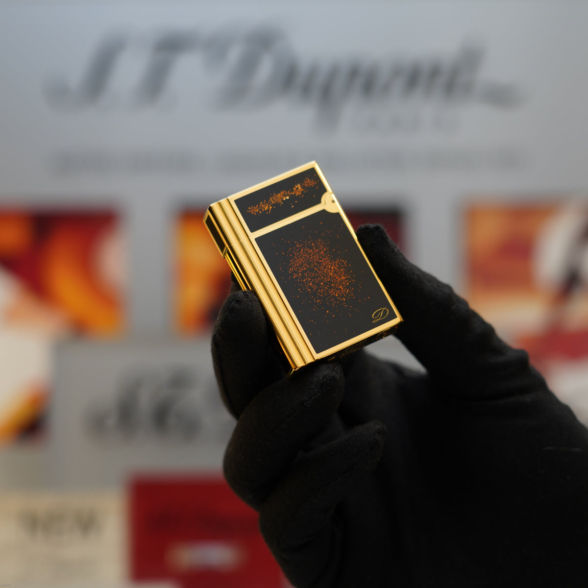 Vintage January 1994 S.T. Dupont Gatsby Ligne 2 Black Lacquer Gold Powder 24K Gold Finish Lighter – Mint Full Set