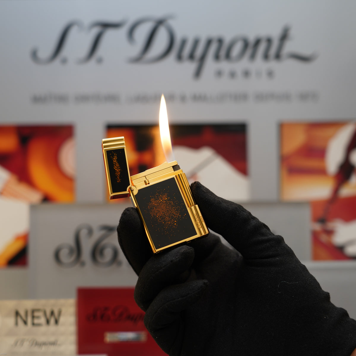 Vintage January 1994 S.T. Dupont Gatsby Ligne 2 Black Lacquer Gold Powder 24K Gold Finish Lighter – Mint Full Set