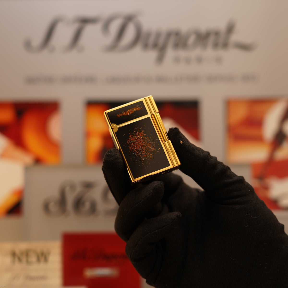 Vintage January 1994 S.T. Dupont Gatsby Ligne 2 Black Lacquer Gold Powder 24K Gold Finish Lighter – Mint Full Set