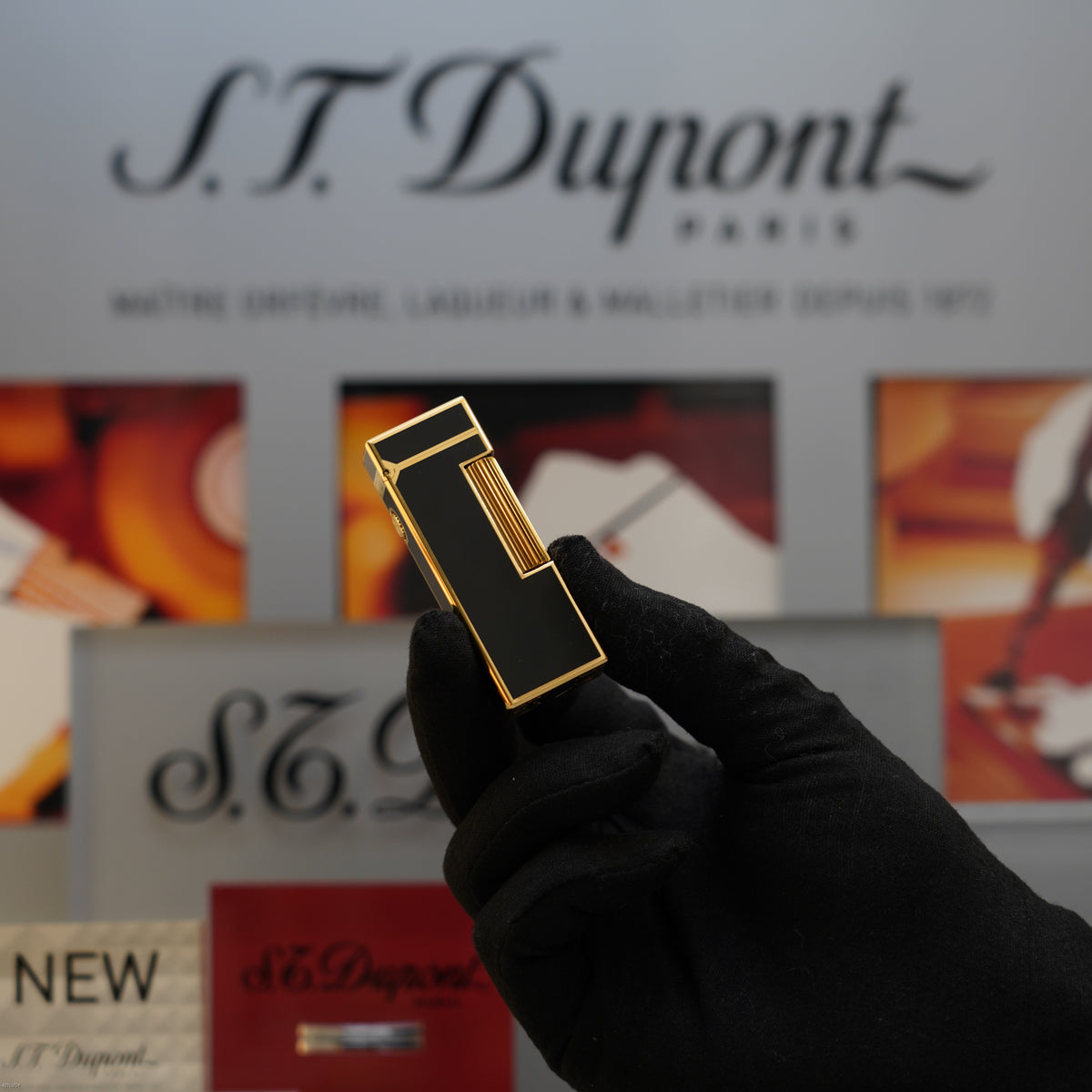 Vintage December 1979 Dunhill Rollagas Heavy Gold Finish Black Natural Lacquer Lighter – Excellent Full Set