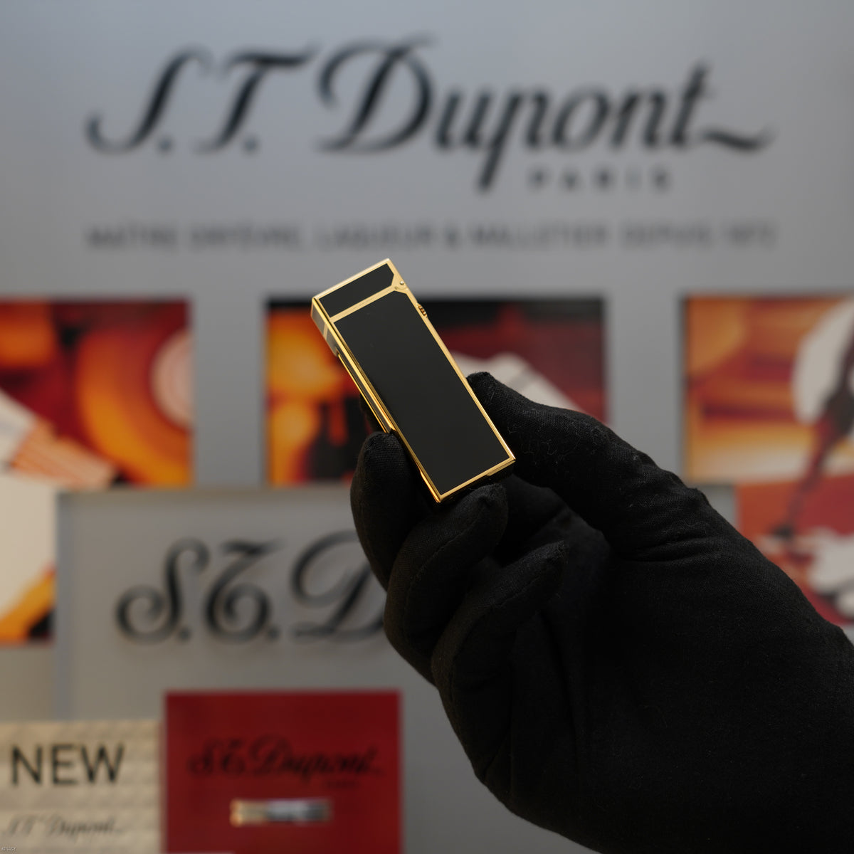 Vintage December 1979 Dunhill Rollagas Heavy Gold Finish Black Natural Lacquer Lighter – Excellent Full Set