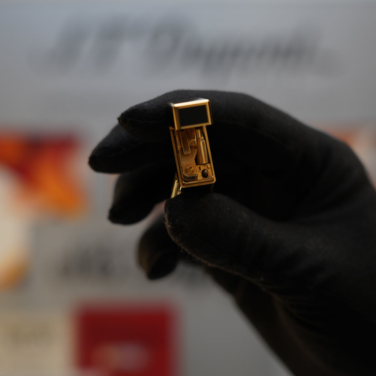 Vintage December 1979 Dunhill Rollagas Heavy Gold Finish Black Natural Lacquer Lighter – Excellent Full Set