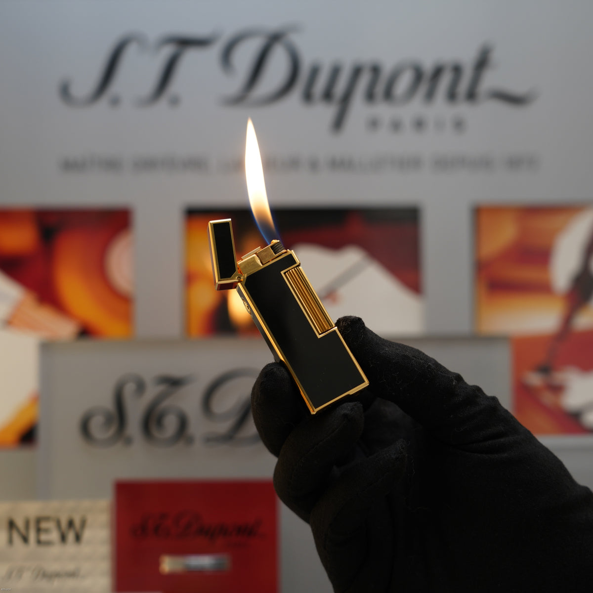 Vintage December 1979 Dunhill Rollagas Heavy Gold Finish Black Natural Lacquer Lighter – Excellent Full Set