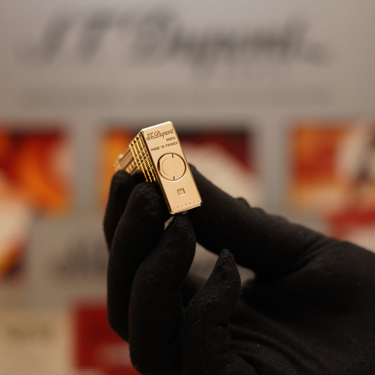 Vintage Late 1980s S.T. Dupont Ligne 1 Small 20 Micron Gold Plated Lighter – Very Good Full Set