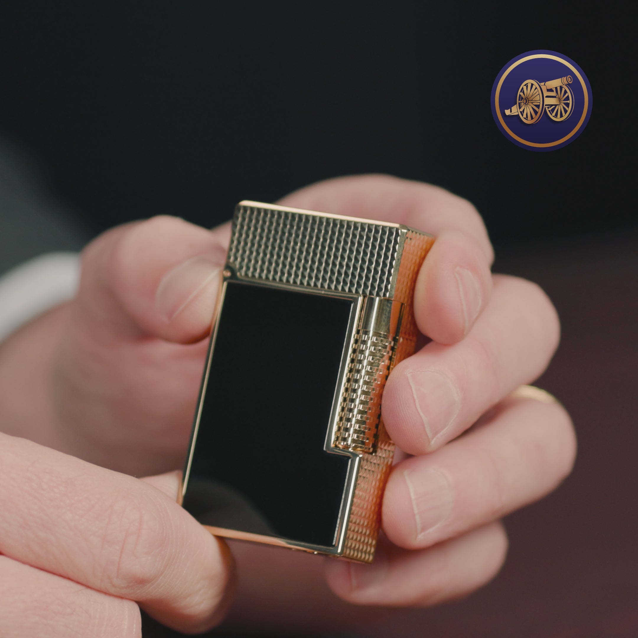 S.T. Dupont Le Grand Cling Black Lacquer Gold Lighter