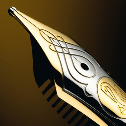 Pelikan Souverän M800 Cream & Blue Fountain Pen